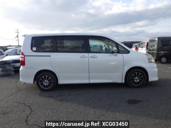 Used 2011 AT toyota noah ZRR70W Image[7]