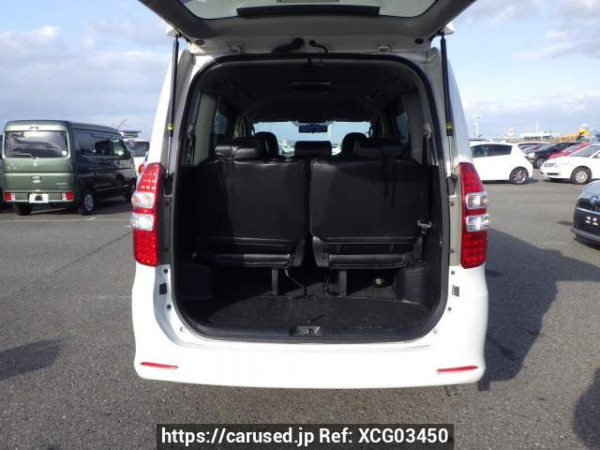 Used 2011 AT toyota noah ZRR70W Image[8]