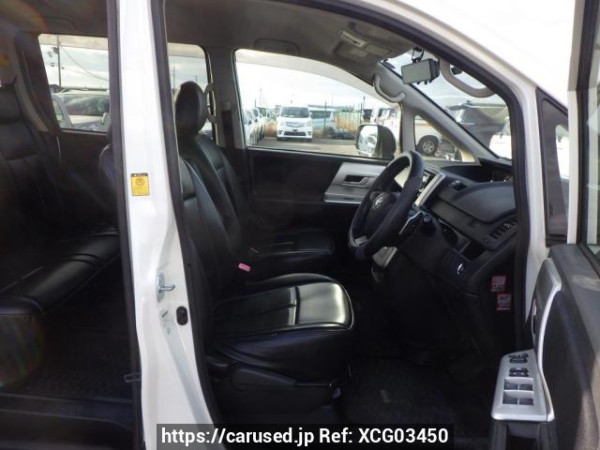 Used 2011 AT toyota noah ZRR70W Image[18]