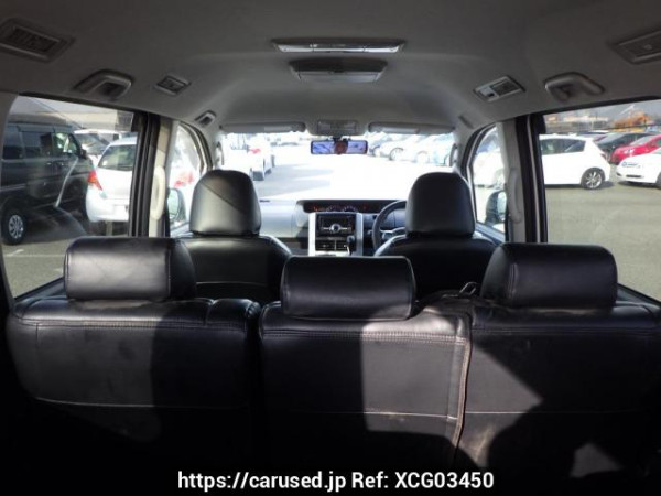 Used 2011 AT toyota noah ZRR70W Image[26]