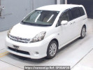 Toyota Isis ZGM11W