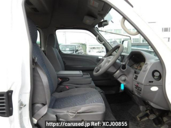 Used 2004 AT nissan caravan-bus DWMGE25 Image[13]