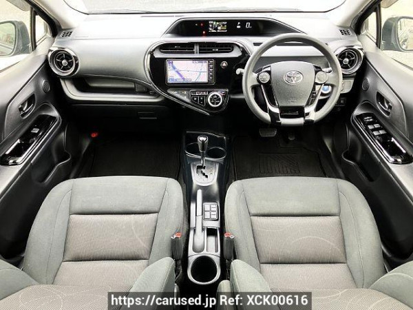 Used 2019 AT toyota aqua DAA-NHP10 Image[1]