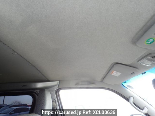 Used 2005 AT toyota regiusace-van KDH205V Image[10]