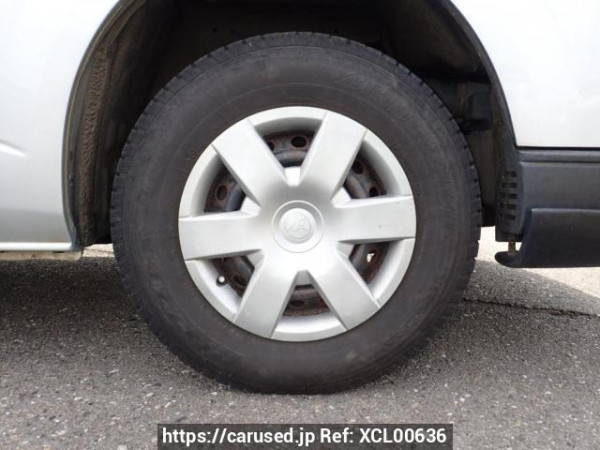 Used 2005 AT toyota regiusace-van KDH205V Image[25]