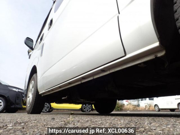 Used 2005 AT toyota regiusace-van KDH205V Image[32]