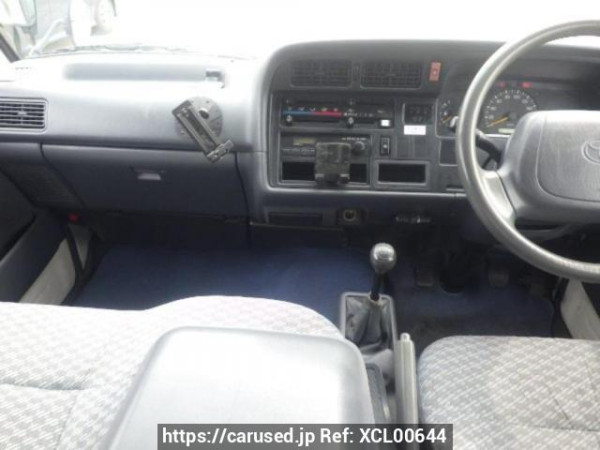 Used 2004 MT toyota hiace-van TRH112K Image[15]