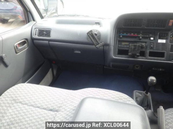 Used 2004 MT toyota hiace-van TRH112K Image[16]