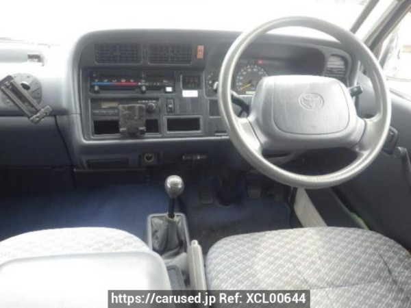 Used 2004 MT toyota hiace-van TRH112K Image[17]
