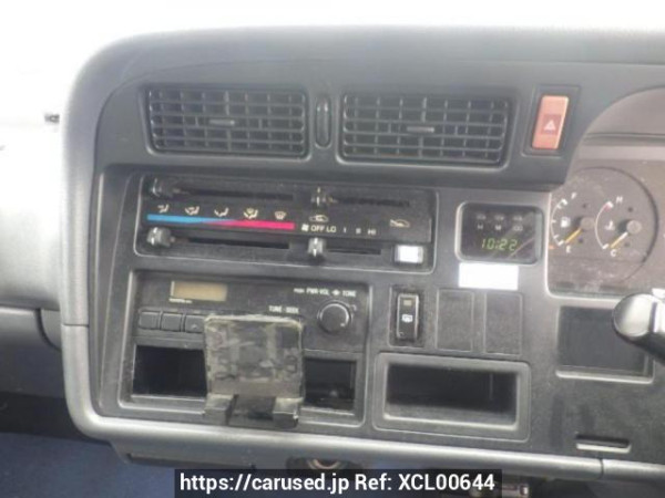 Used 2004 MT toyota hiace-van TRH112K Image[19]