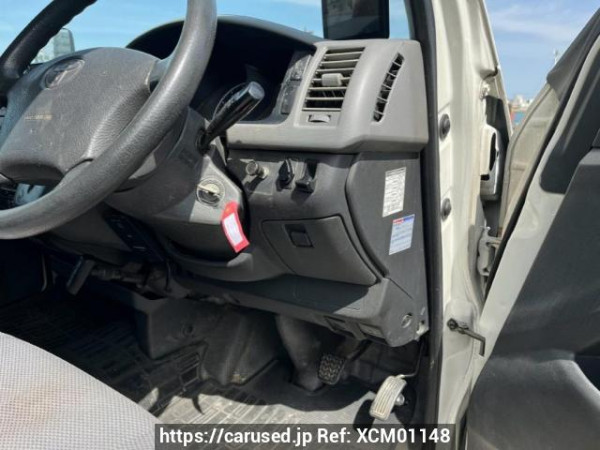 Used 2004 AT toyota hiace-van KDH205V Image[24]