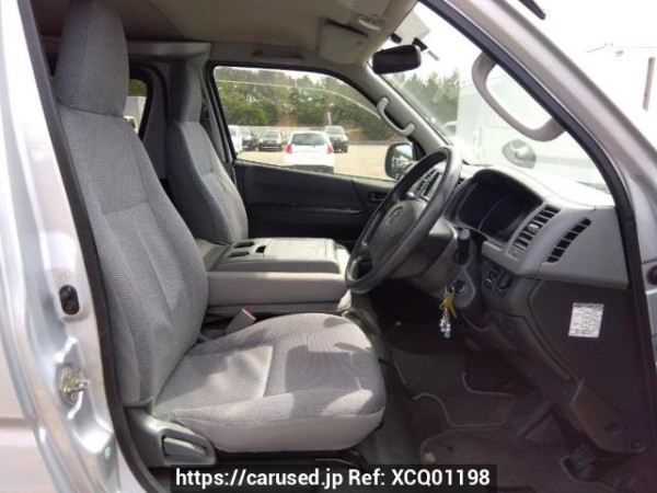 Used 2006 AT toyota regiusace-van KDH200V Image[11]
