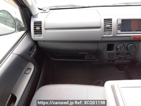 Used 2006 AT toyota regiusace-van KDH200V Image[16]