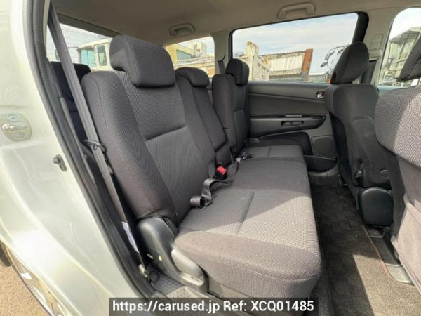 Used 2004 AT toyota wish ZNE10G Image[14]