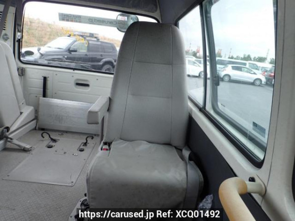 Used 2004 AT toyota hiace-commuter TRH124B Image[15]