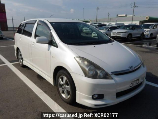 Used 2004 AT toyota wish ZNE10G Image[0]