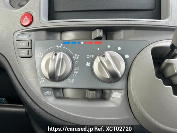 Used 2004 AT toyota sienta NCP81G Image[25]