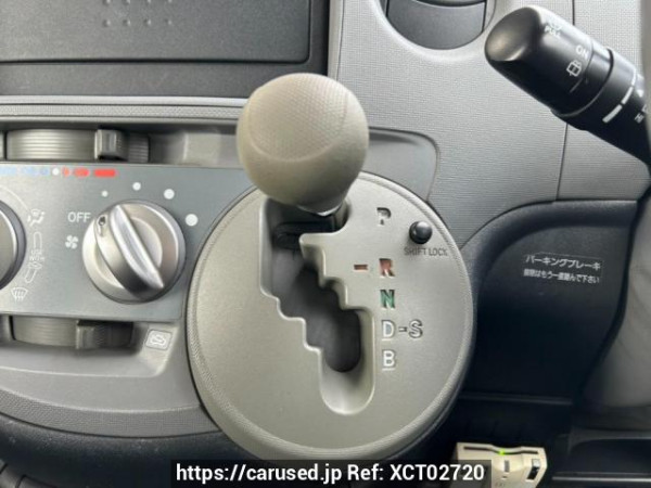 Used 2004 AT toyota sienta NCP81G Image[26]