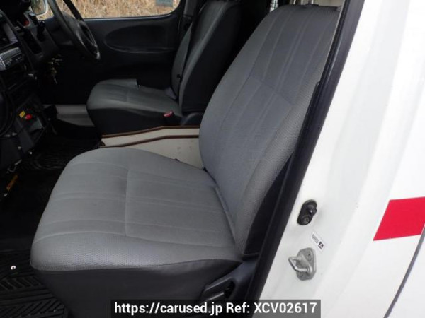 Used 2001 AT toyota granvia VCH38S Image[10]
