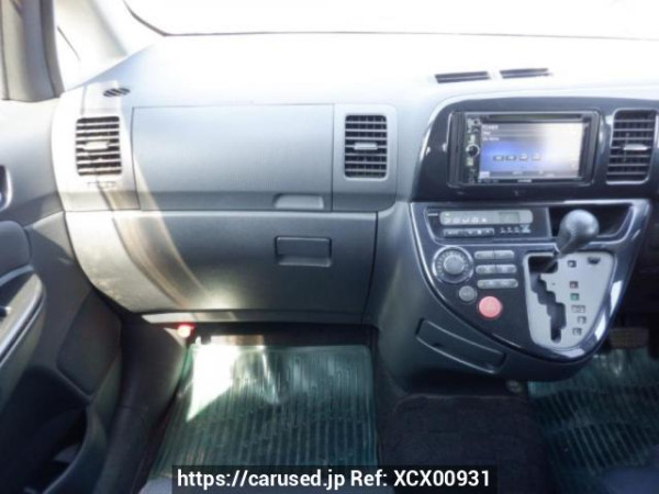 Used 2004 AT toyota wish ZNE10G Image[18]