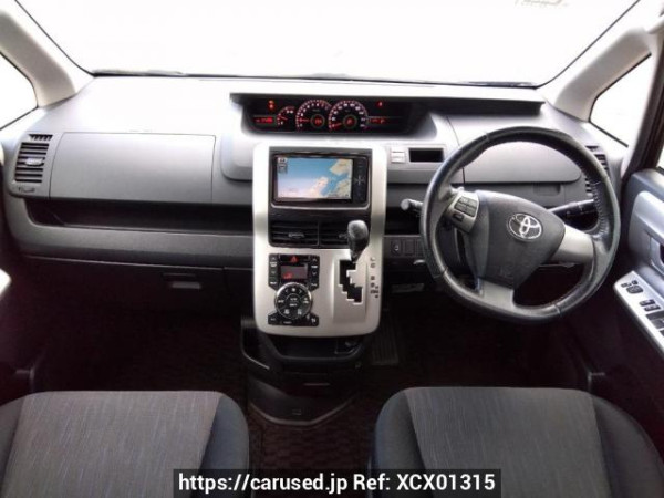 Used 2010 AT toyota noah ZRR70W Image[17]