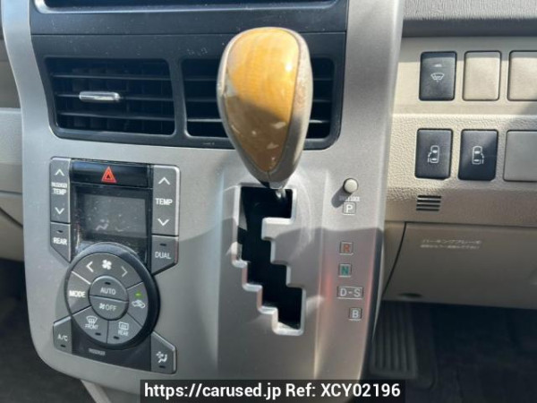 Used 2010 AT toyota noah ZRR70W Image[25]