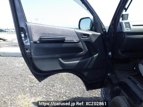 Used 2004 AT toyota hiace-van KDH200V Image[18]