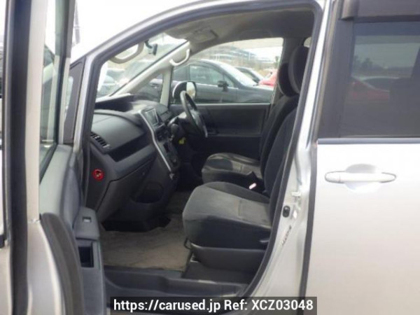 Used 2009 AT toyota voxy ZRR70G Image[12]