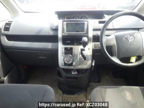 Used 2009 AT toyota voxy ZRR70G Image[16]