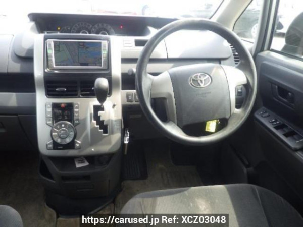 Used 2009 AT toyota voxy ZRR70G Image[18]