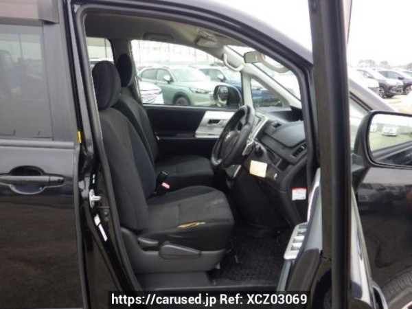 Used 2010 AT toyota noah ZRR70W Image[11]