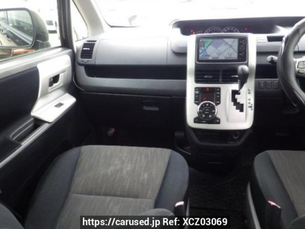 Used 2010 AT toyota noah ZRR70W Image[17]