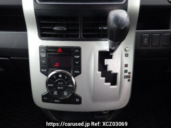 Used 2010 AT toyota noah ZRR70W Image[23]