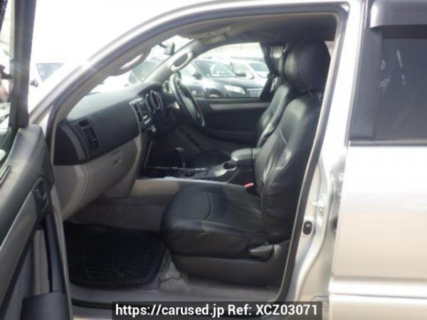 Used 2004 AT toyota hilux-surf TRN215W Image[12]