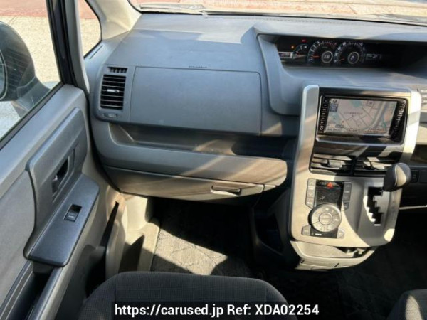 Used 2008 AT toyota voxy ZRR70G Image[19]