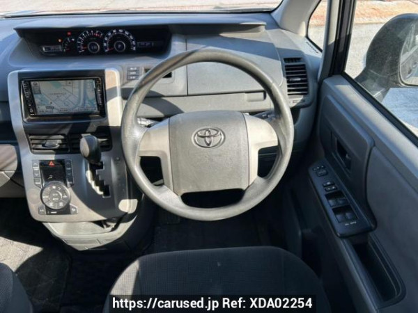 Used 2008 AT toyota voxy ZRR70G Image[20]