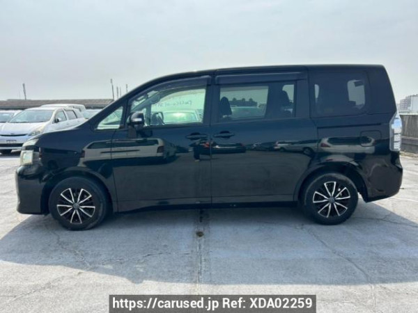 Used 2010 AT toyota voxy ZRR70G Image[3]