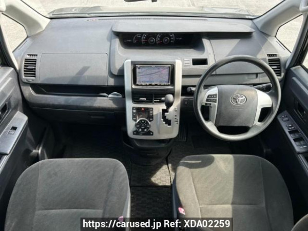 Used 2010 AT toyota voxy ZRR70G Image[17]
