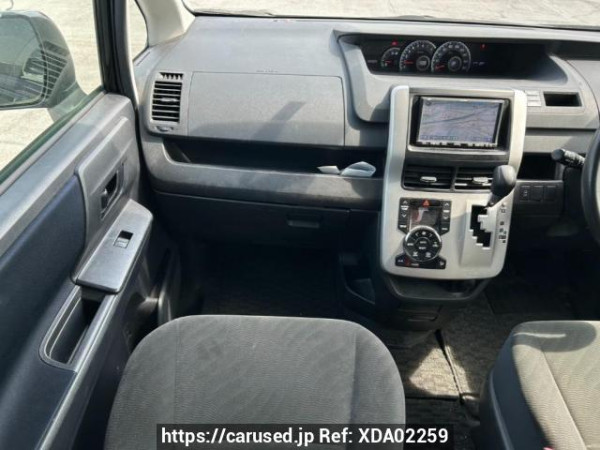 Used 2010 AT toyota voxy ZRR70G Image[18]