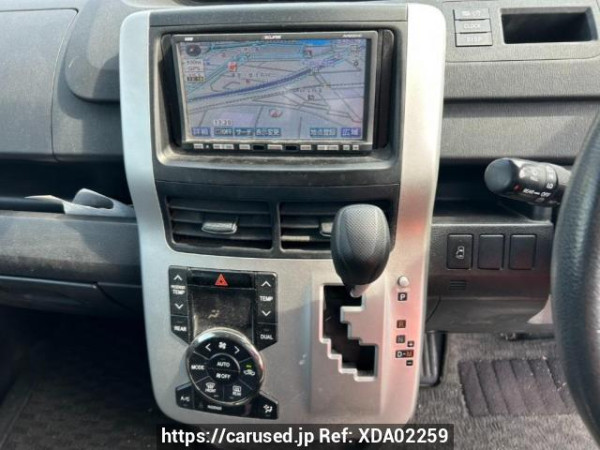 Used 2010 AT toyota voxy ZRR70G Image[22]