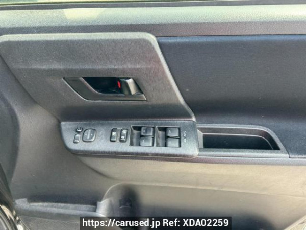 Used 2010 AT toyota voxy ZRR70G Image[28]