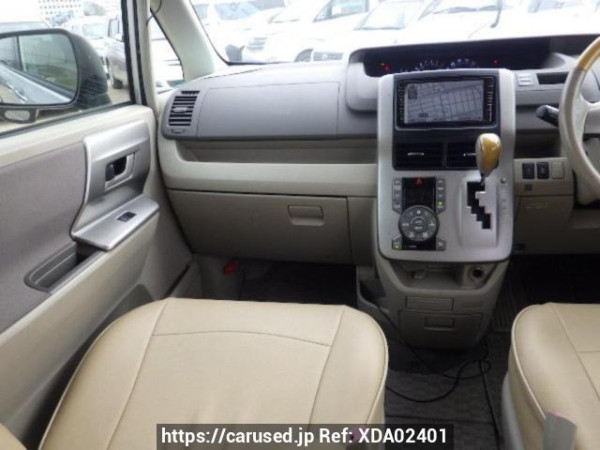 Used 2010 AT toyota noah ZRR70W Image[17]