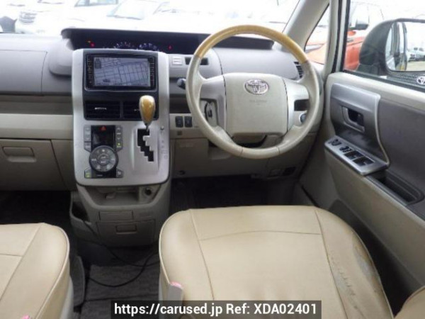 Used 2010 AT toyota noah ZRR70W Image[18]