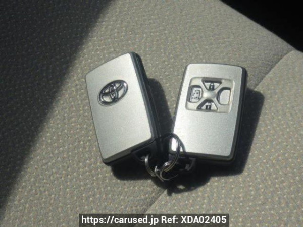 Used 2010 AT toyota isis ZGM10G Image[38]