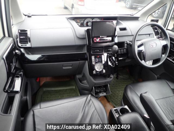 Used 2009 AT toyota voxy ZRR70G Image[16]