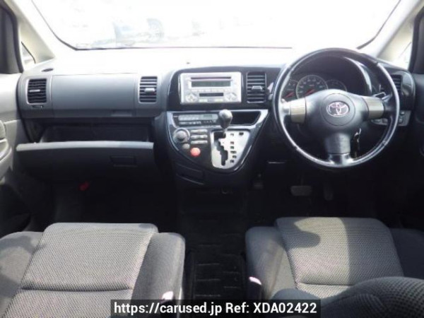 Used 2004 AT toyota wish ZNE10G Image[16]