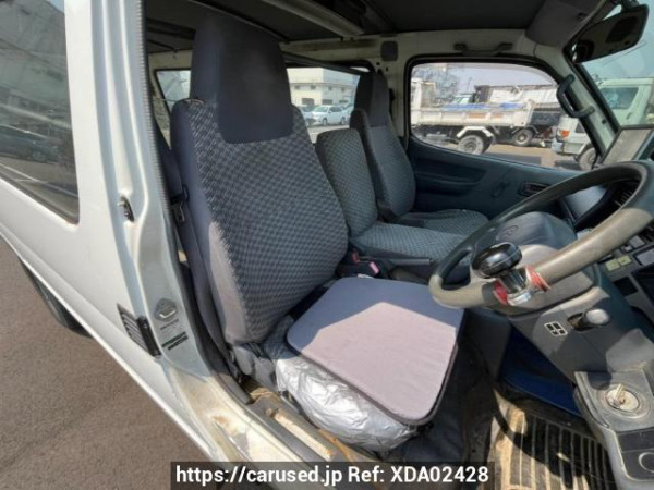 Used 2004 AT toyota hiace-van TRH102V Image[12]