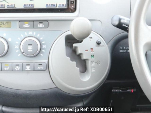 Used 2005 AT toyota sienta NCP81G Image[31]