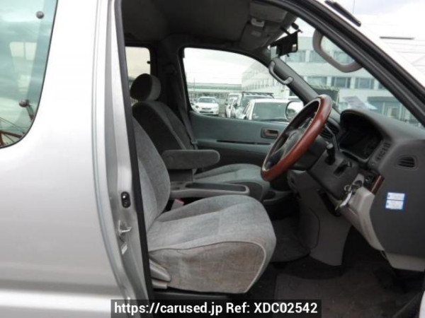 Used 2000 AT toyota regius-wagon RCH41W Image[9]
