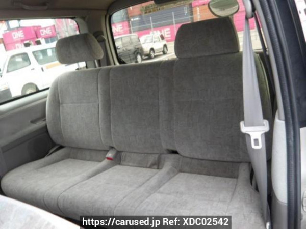 Used 2000 AT toyota regius-wagon RCH41W Image[12]